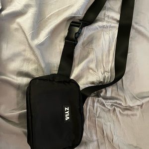 Zyia Crossbody Bag
